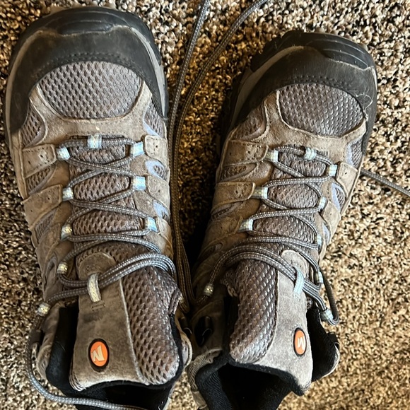 Merrel Moab women hiking boots, 9.5 excellent used condition - Picture 2 of 5
